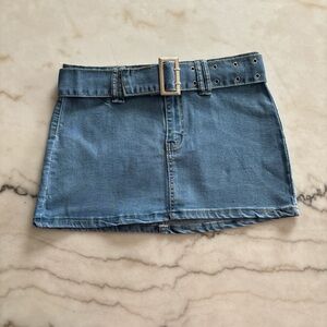 SHEIN Light Blue Denim Mini Skirt with Buckle Belt size L